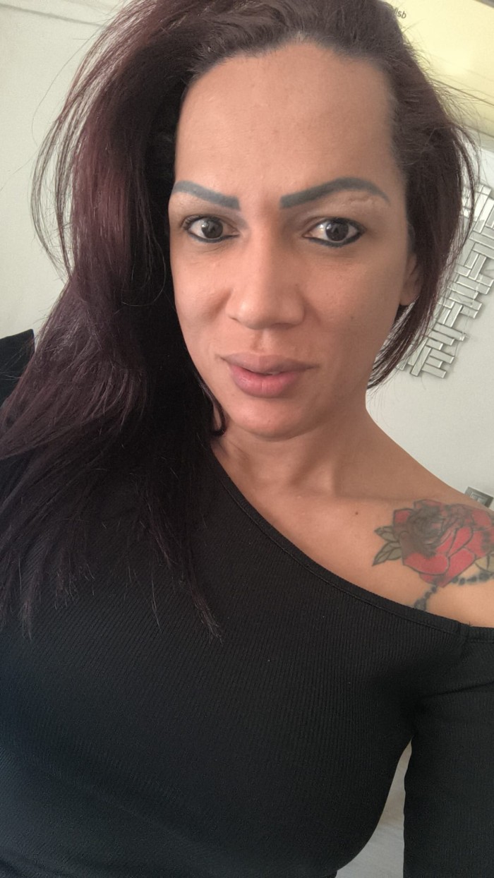 EXPERIENCIA ÚNICA TRANSEXUAL BRASILEÑA