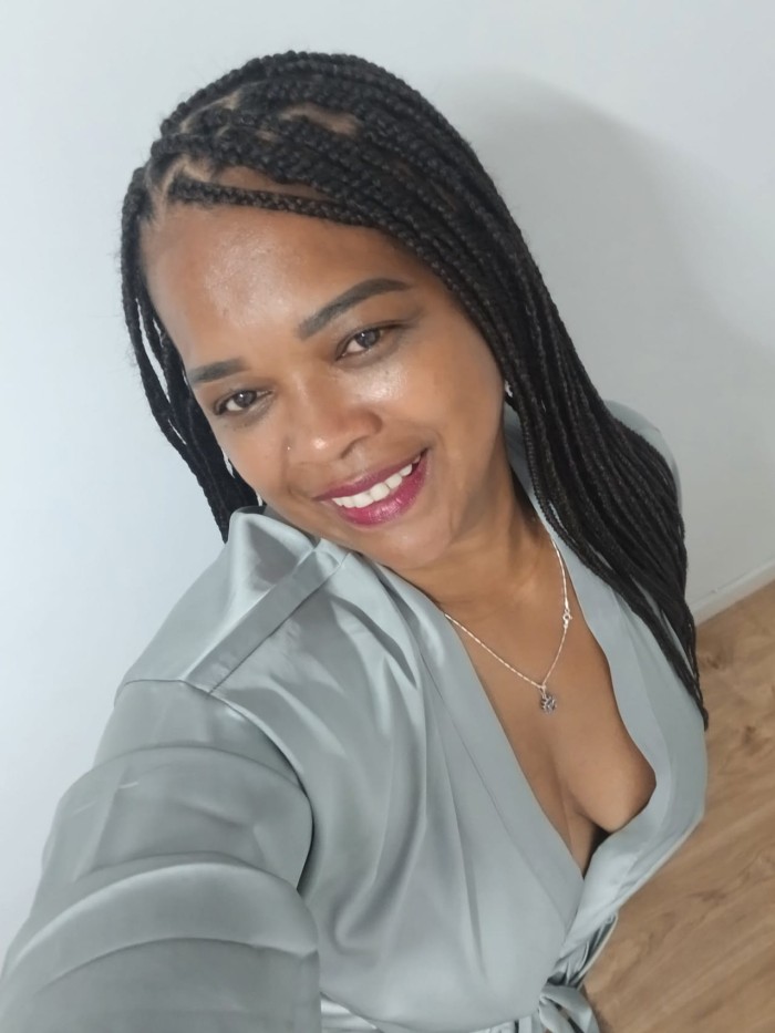 MORENA CARIÑOSA SENSUAL MUY APASIONADA