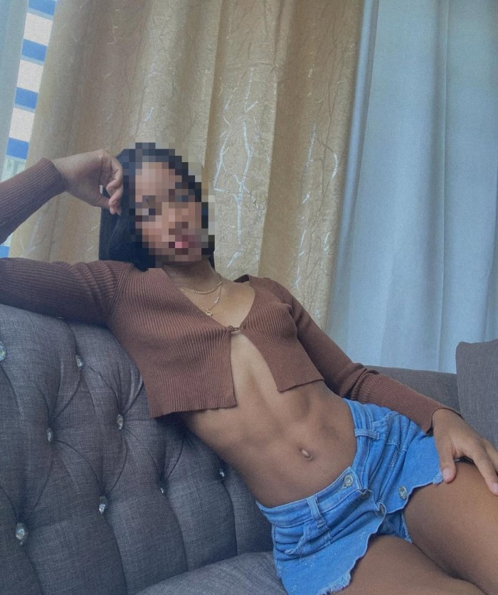 AMIGUITAS DELICIOSAS AMANTES AL PLACER