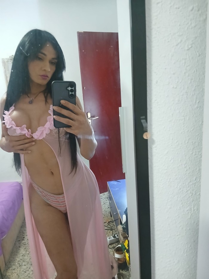 Trans de alto standing muy guapa venezolana