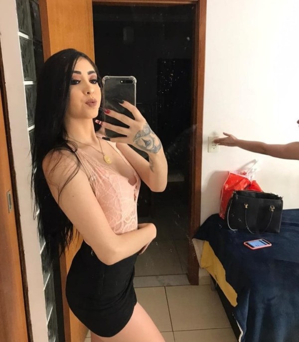 Cachonda nueva en la ciudad ven a verme te espero francés natural