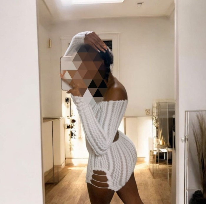 Novedad por pocos días….Ara, una chica latina mulata fiestera