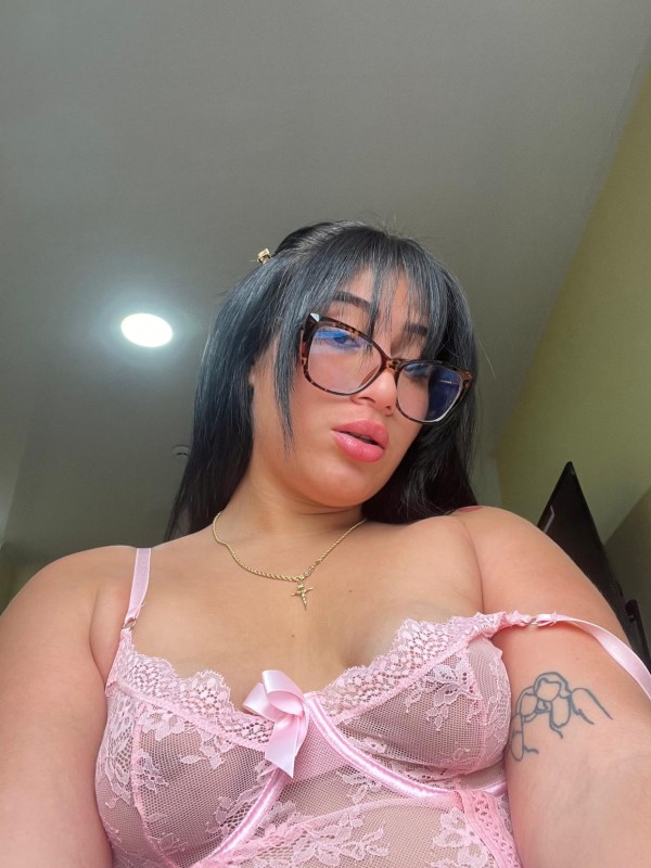 FIESTERA TU PUTITA CALIENTE CON RICO CONITO HUMEDO