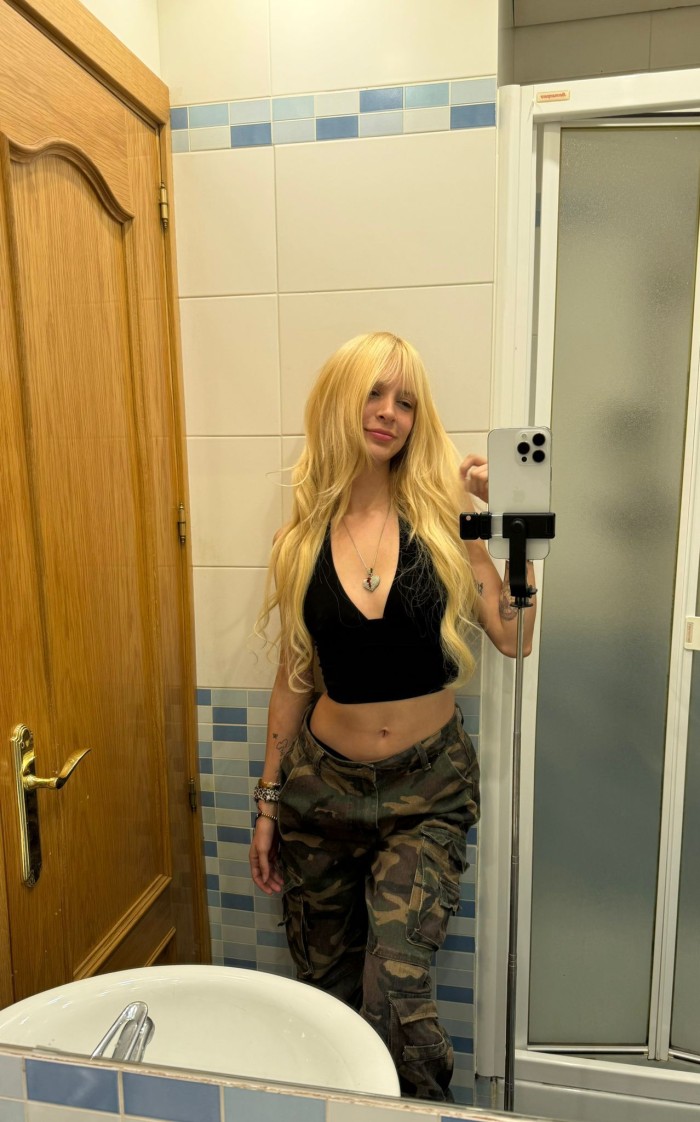 SEXY MUÑEQUITA RUBIA MANEJABLE MADRID HOT