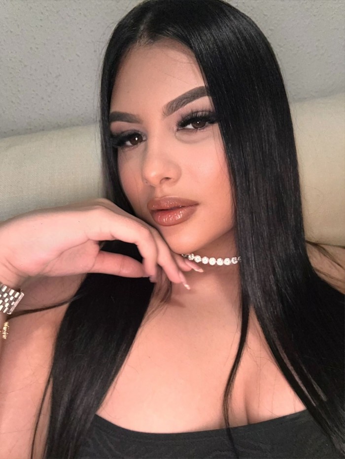 LATINA AUTÉNTICA TODA UN DULCE CARAMELO IDEAL PARA TI VEN COMPRUÉBAL