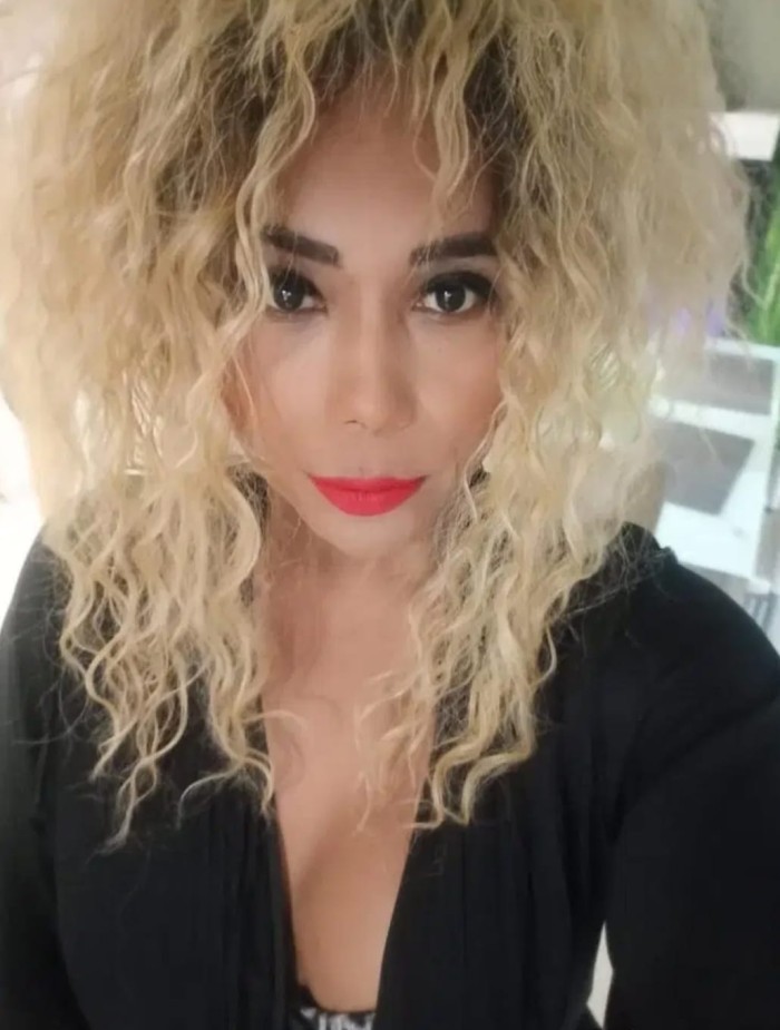 Estupenda Latina VIP toda una diosa y dotación XXL para ti ven