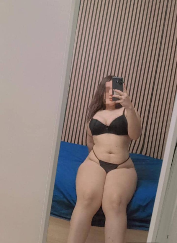 Te espero para pasar un rato rico y exitante puta en la cama