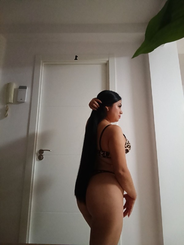 NOVEDAD EN CADIZ CAPITAL CAÑERA MUY CALIENTE Y FIESTERA