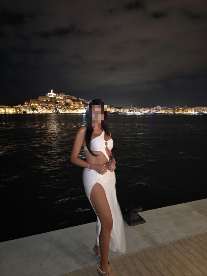 GUAPA CANDELA LATINA DE COLOMBIA