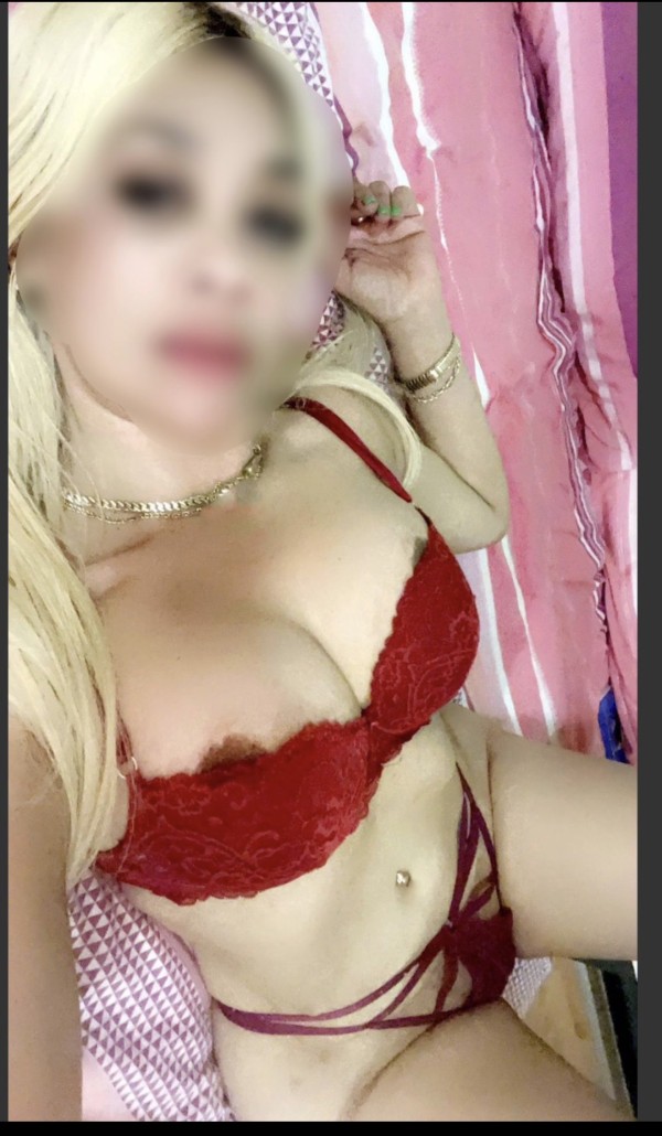 Latina , Rubia , bellísima de paso ÚBEDA