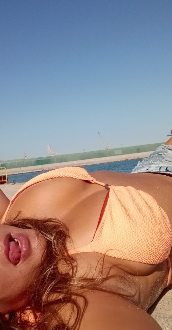 Hola chicos soy Lara muy sensual con mucha ganas de fiesta