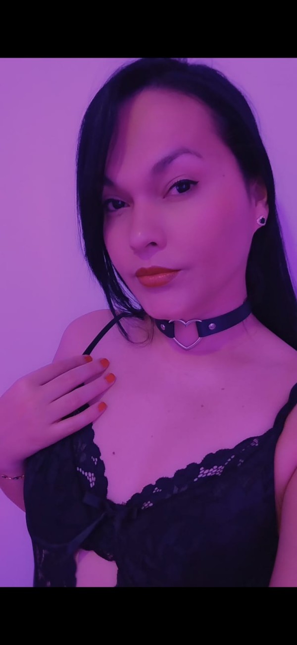 GUARRA COMPLACIENTE CON GANAS DE SEXO