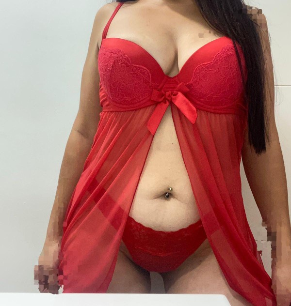 Novedad Joven Caliente