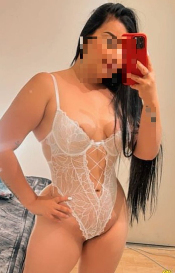 TIA Y SOBRINA FIESTERAS EN VALDEMORO