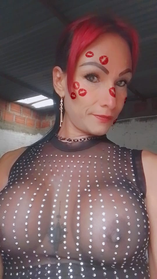 ENCANTADORA ARDIENTE FIESTERA A TOPE