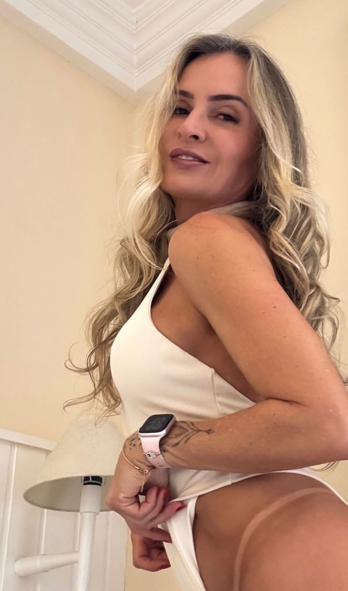 HERMOSA BRASILEÑA MUY JUGUETONA Y MUY FESTEIRA HOT – EL ALCALÁ DE HENARES