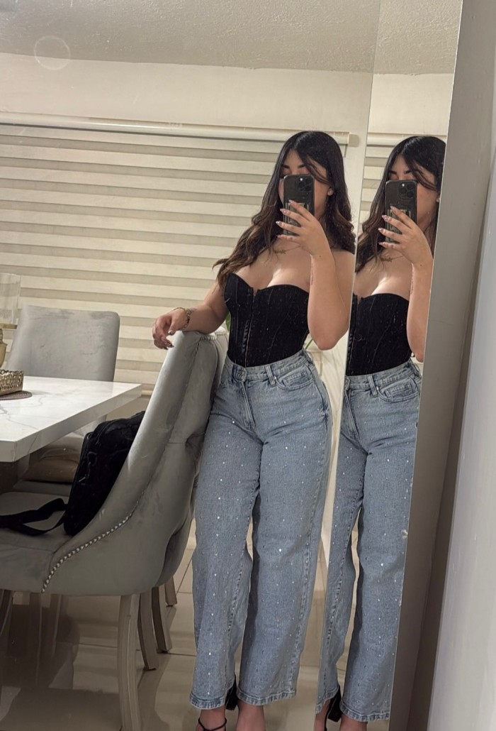 COMPLACIENTE DISPUESTA AL PLACER EN USERA