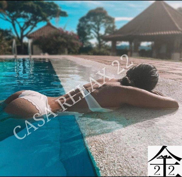 CASA RELAX 22 SARA COLOMBIANA 30 AÑOS EN GRANADA HUETOR VEGA