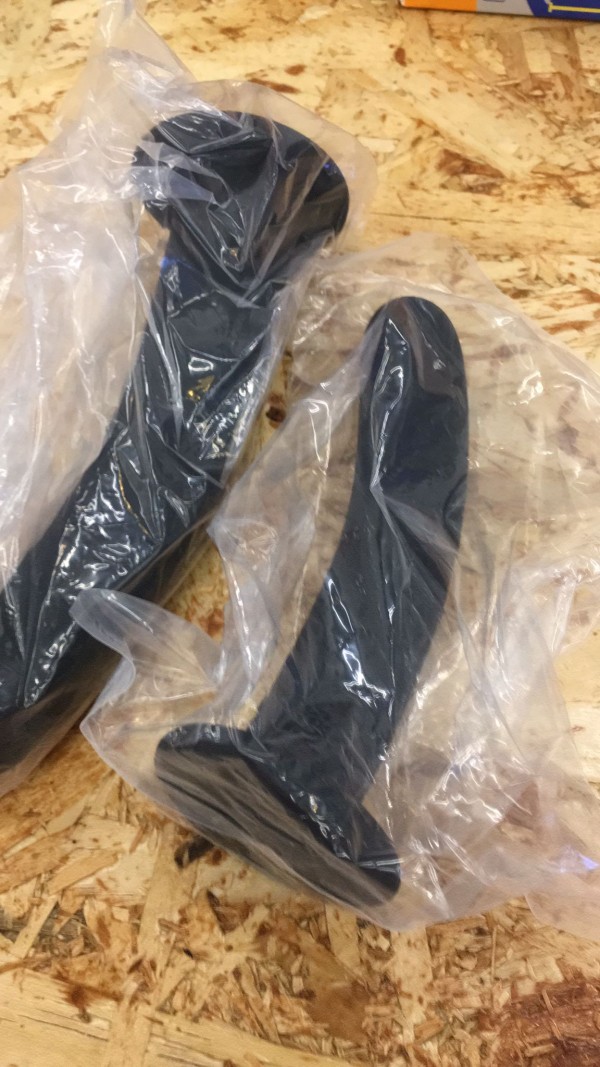 “Arnés  Juguetes Lluvia Dorada Solo para Valientes