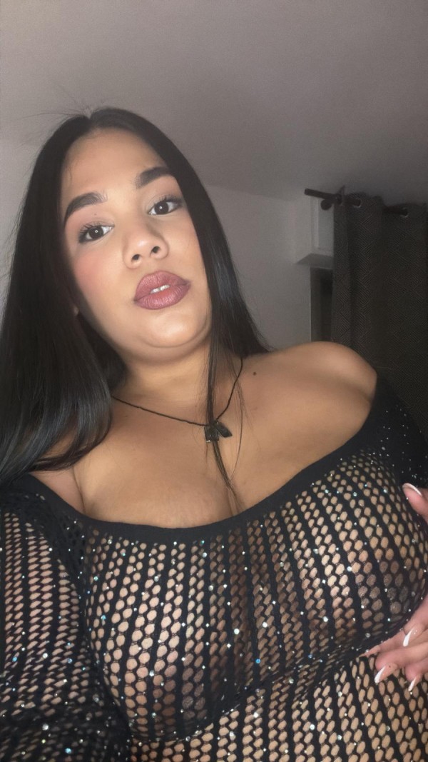 Novedad Rica latina ardiente de chochito mojadito muy guarra