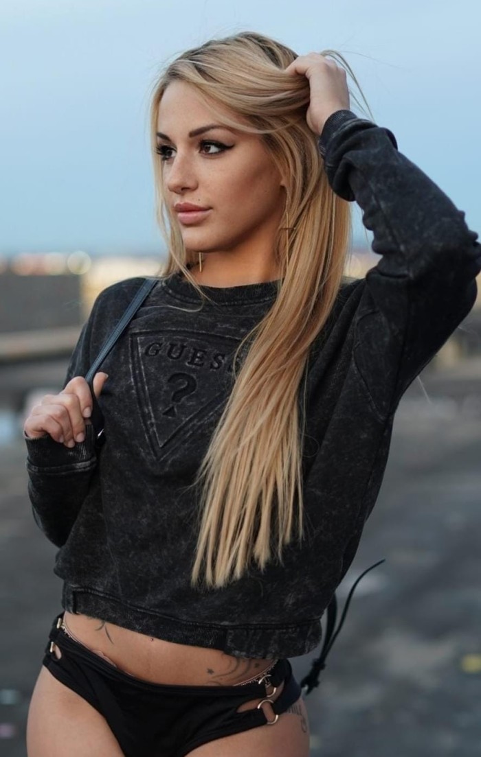 ADRIANA 27 AÑOS PRECIOSA CHICA RUBIA ESPAÑOLA