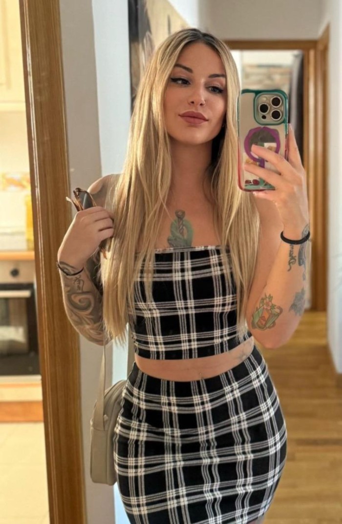 ADRIANA 27 AÑOS PRECIOSA CHICA RUBIA ESPAÑOLA