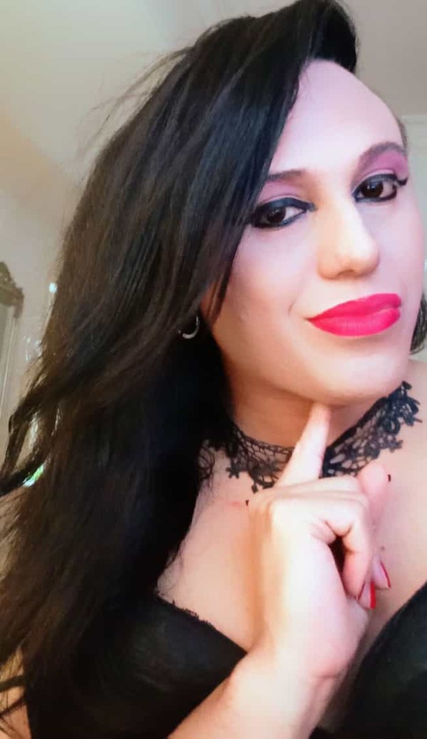 LA REINA – BRUNA MARTINEZ 24 HRS TLF – 634322253