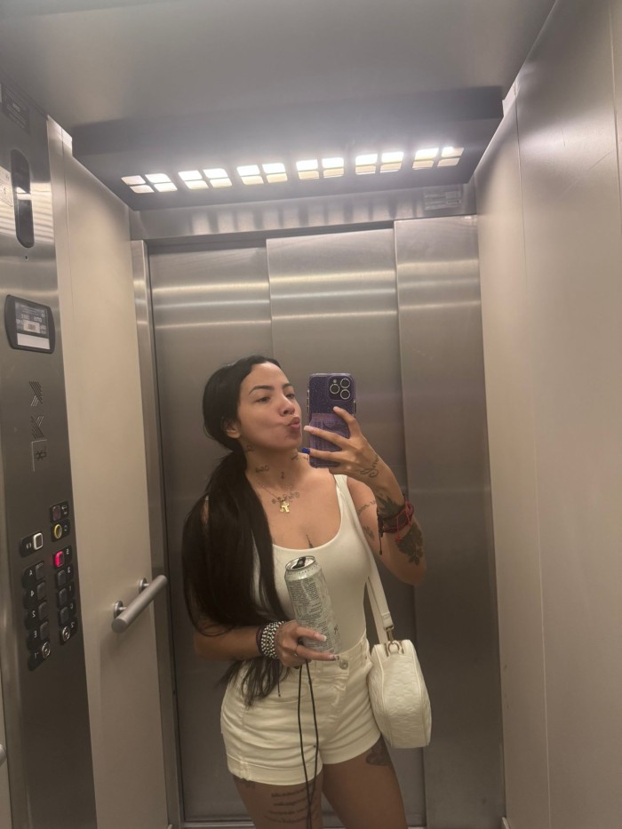 MUÑEQUITA COMPLACIENTE CHOCHO APRETADITO