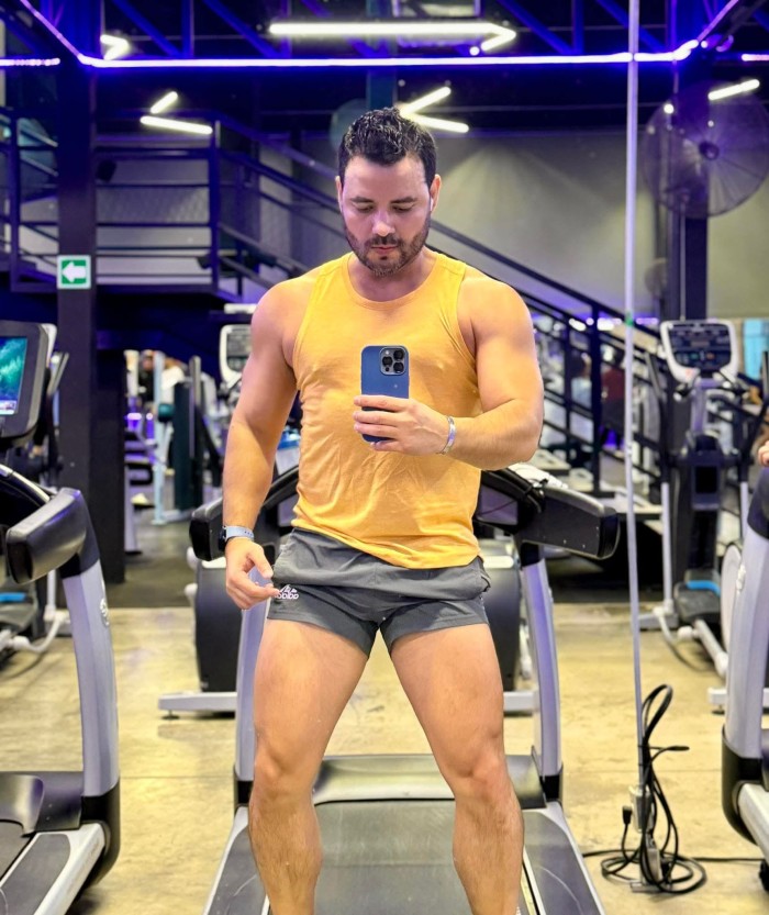 MASAJISTA PROFESIONAL TITULADO URUGUAYO NOVEDAD