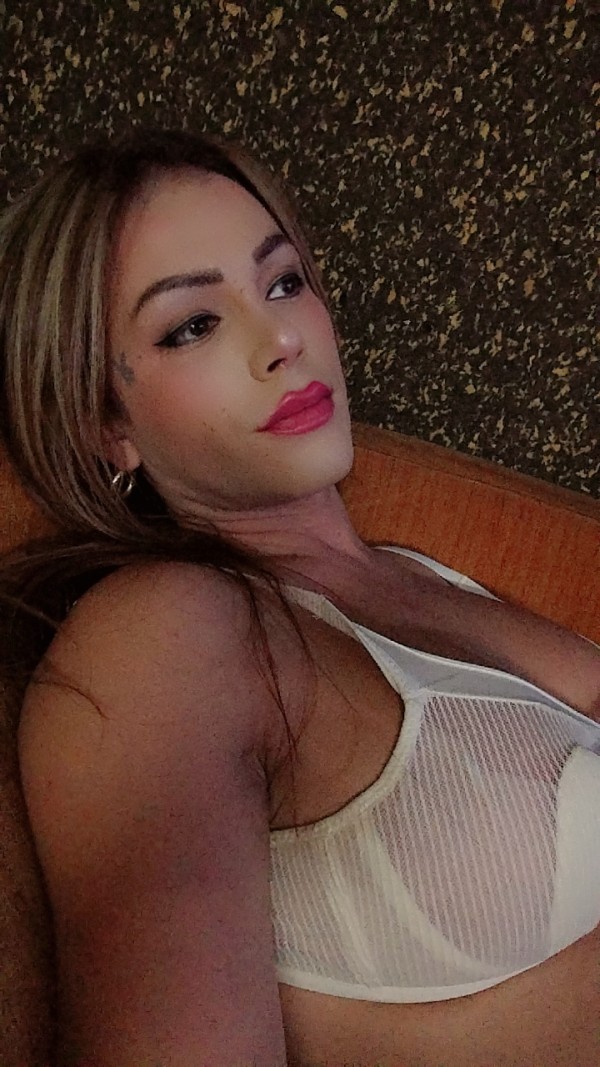 Sofia hermosa latina dominante novedad VIP en don benito