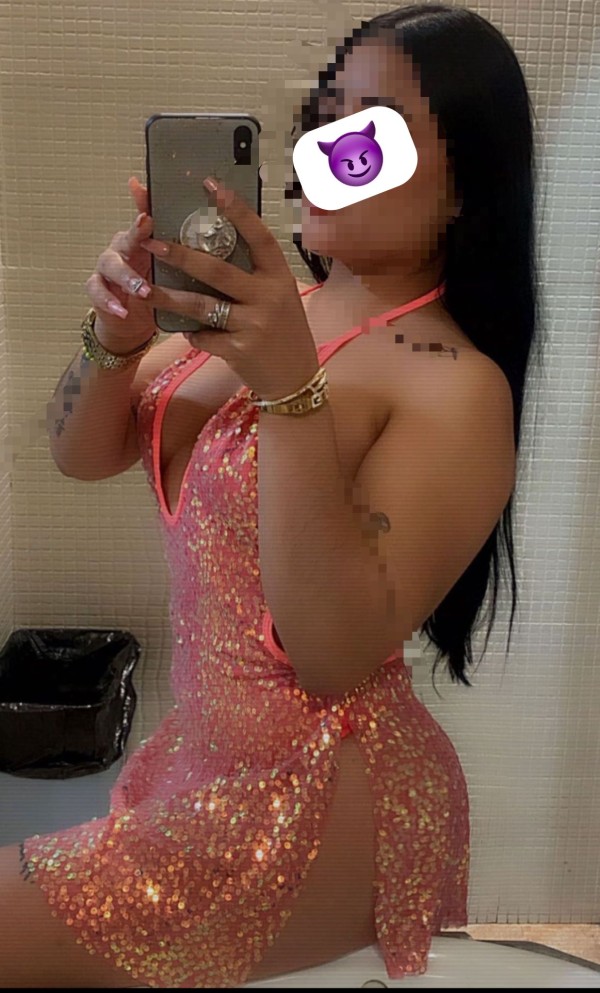 LUNA EXQUISITA PARAGUAYA EN SEVILLA, CON GANAS DE ACCION