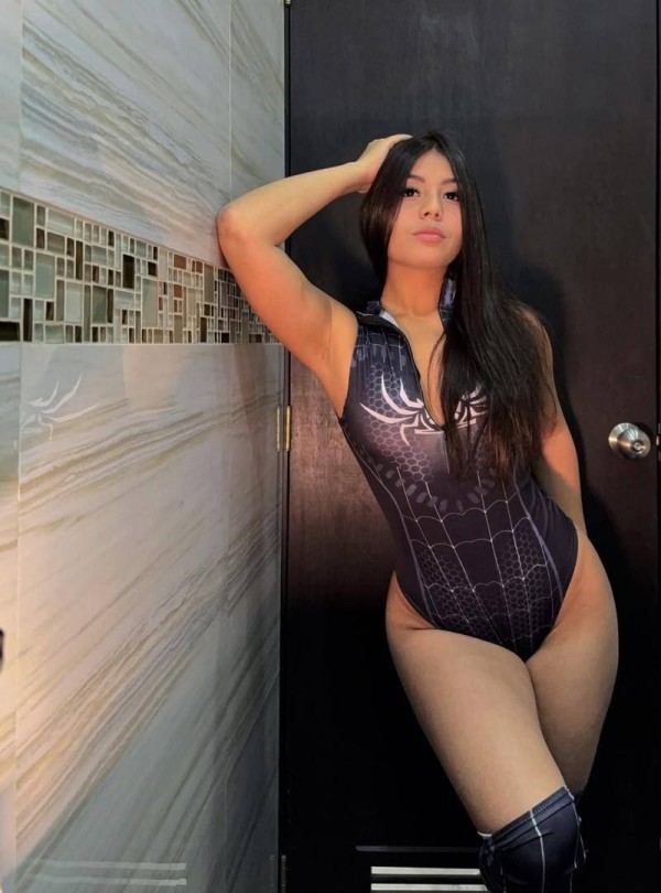 JOVENCITA 19AÑOS, NOVATA, LATINA novedad MÁLAGA