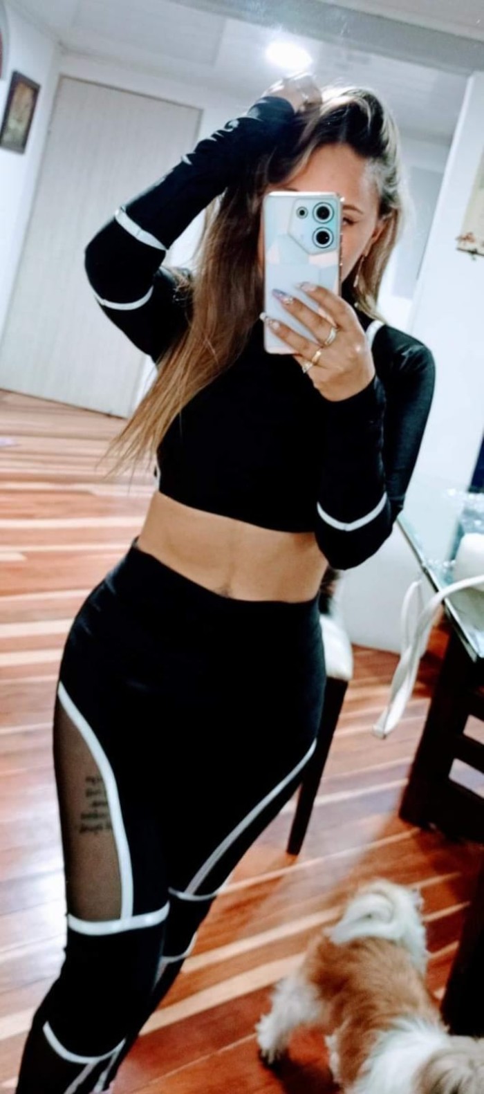 Colombiana jovencita coñito humedo