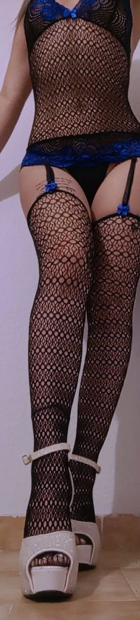 Colombiana jovencita coñito humedo