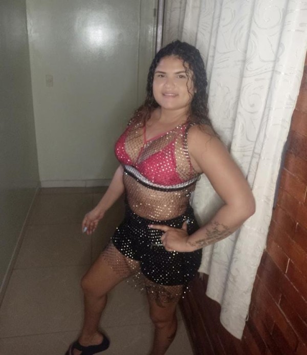 joven cariñosa sin tabú 24 horas fiestera media hora 40€