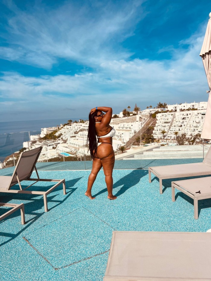 Luna guerra cerda puta esa soy