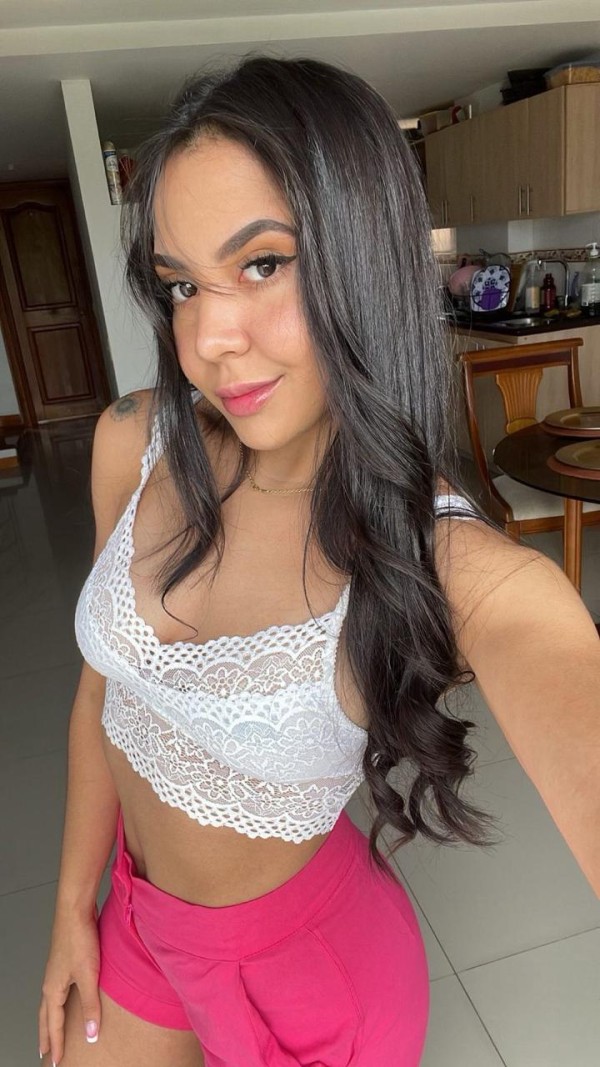 THALIA LAS AMERICAS. TENGO GANAS DE MUCHO SEXO.. ESPERO POR TÍ..