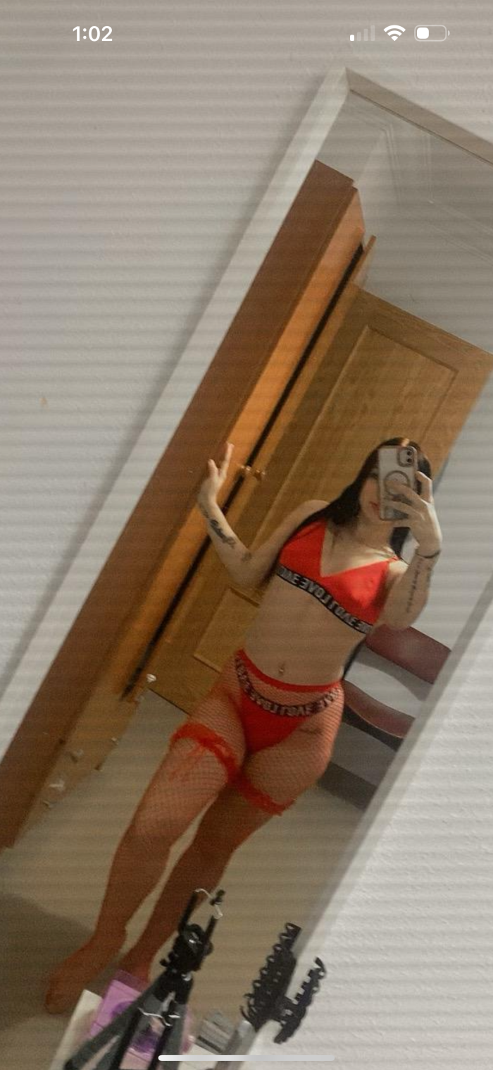 Luci colombiana 20 años en Madrid fiestera dispuesta A pasarla rico