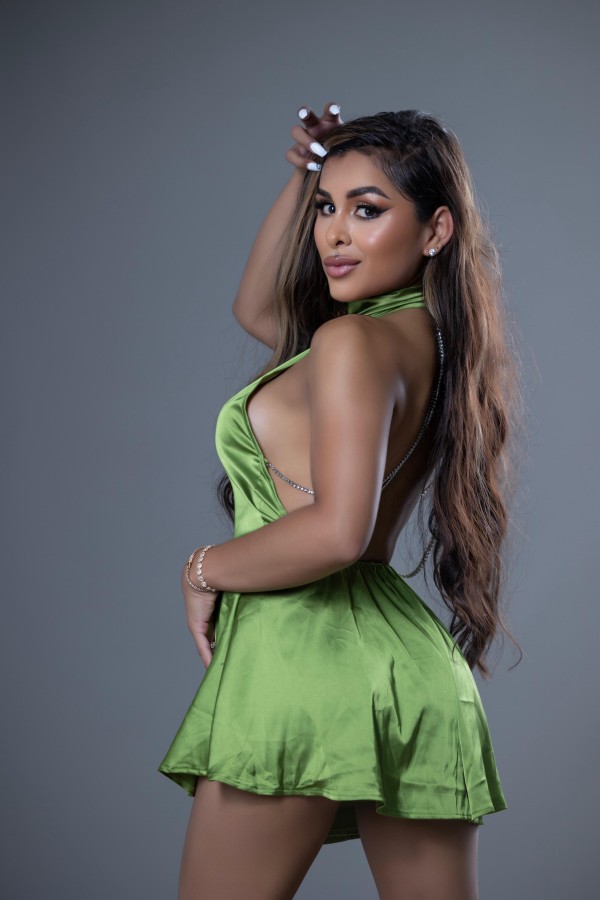 Nicole, chica, PollOna, delgada, morena