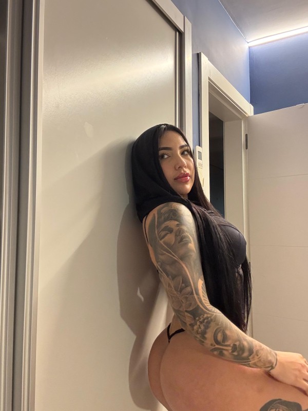 HERMOSA CHICA…