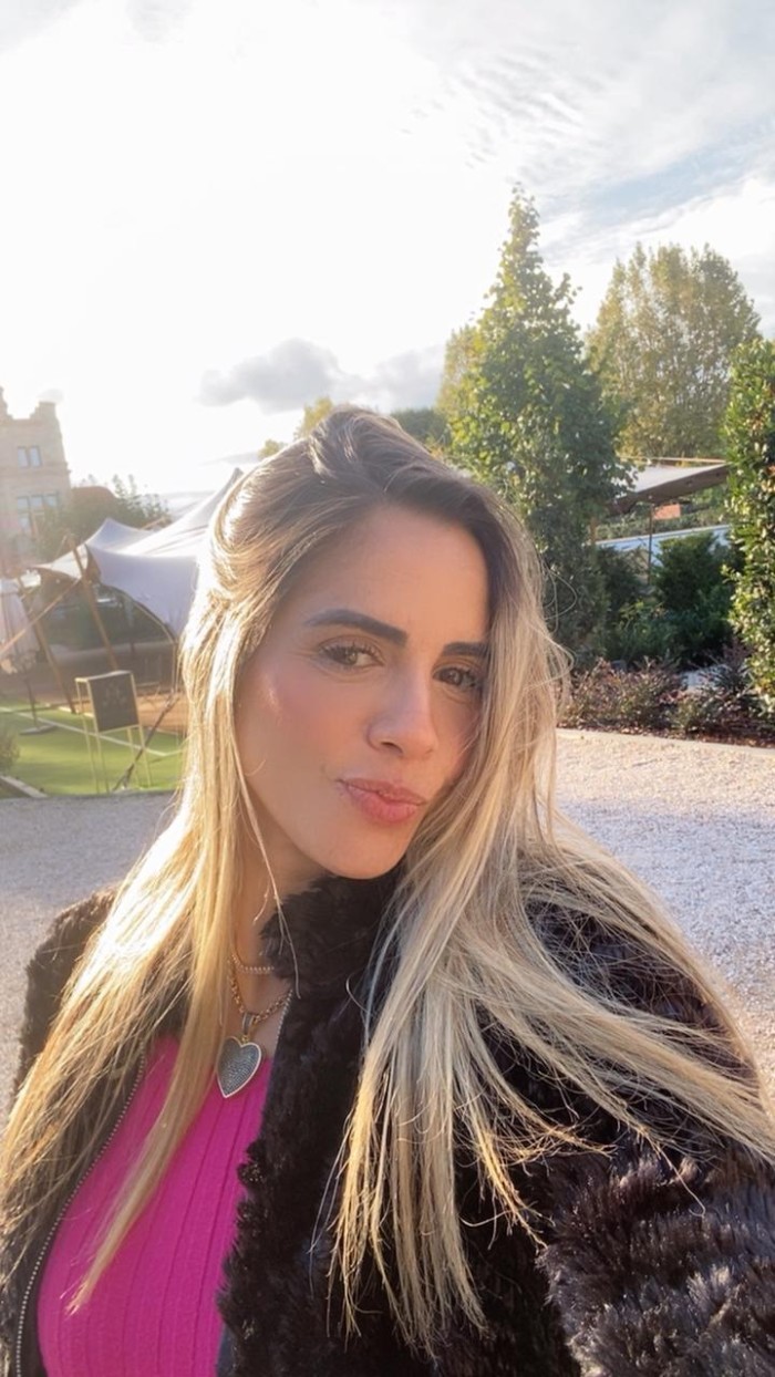 Brasileña rubia visiosa y cariñosa e cachonda