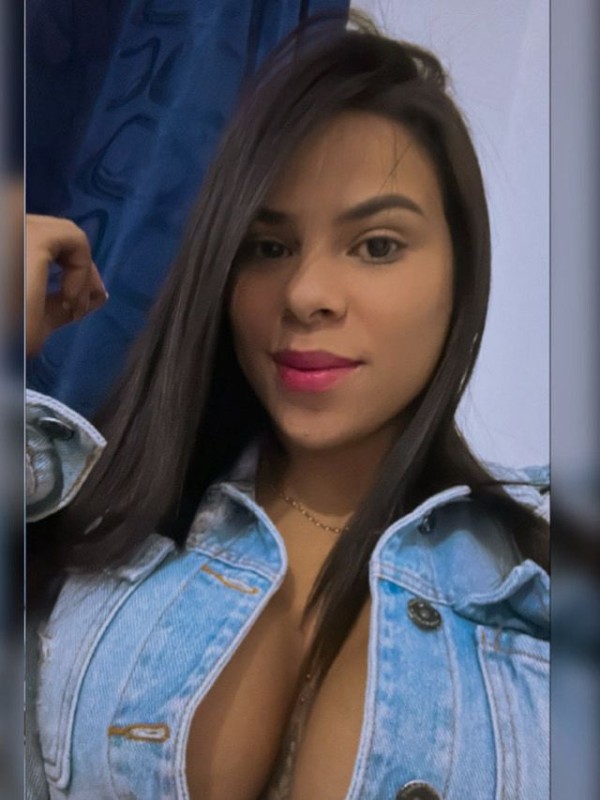 Dublin 12, johana  27 años, colombiana