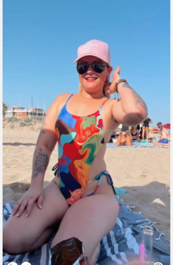 NOVEDAD. CHICA RUBIA BRASILEÑA, TAYLA