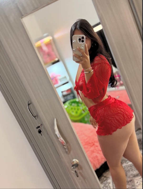 Hola mi amor soy una chica tranquila, cariñosa, foto real