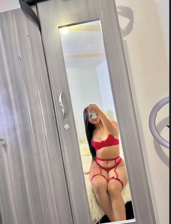 Hola mi amor soy una chica tranquila, cariñosa, foto real