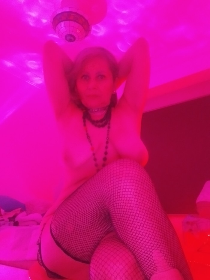 DE 10 AM A 1 MADRUGADA.TAMBIÉN NOCHES CITA PREVIA