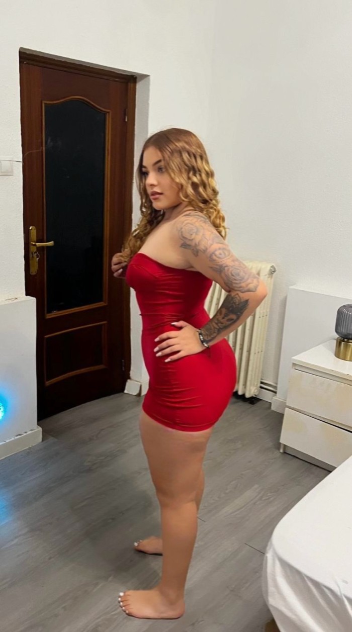 MUÑEQUITA CON EL CONEJITO MUY HÚMEDO! CORRERTE RIC