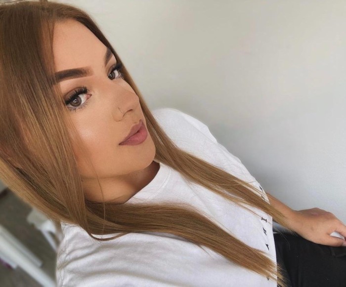 MUÑEQUITA CON EL CONEJITO MUY HÚMEDO! CORRERTE RIC