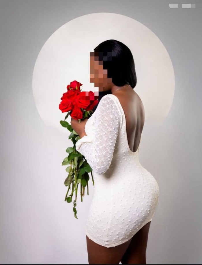 morenita cachonda ven y disfrutamos rico…