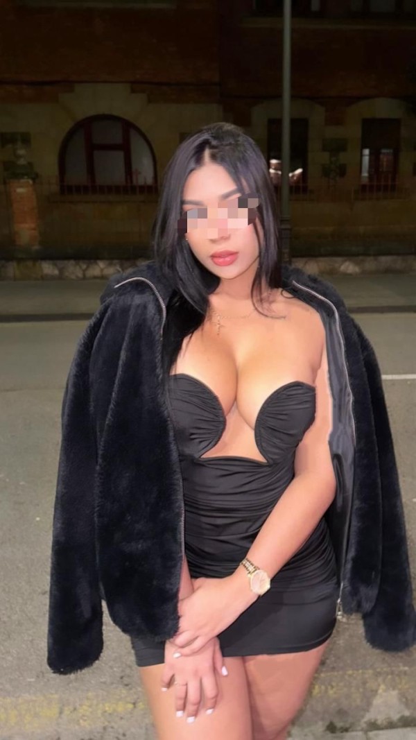 LUNA SEXY, CUERPO DELICIOSO, VAGINA MOJADITA Y CALIENTICA, METELO TODO